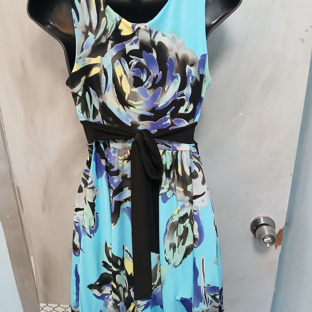 Candies Ruffled Neck Floral Dress - Picture 2 of 7